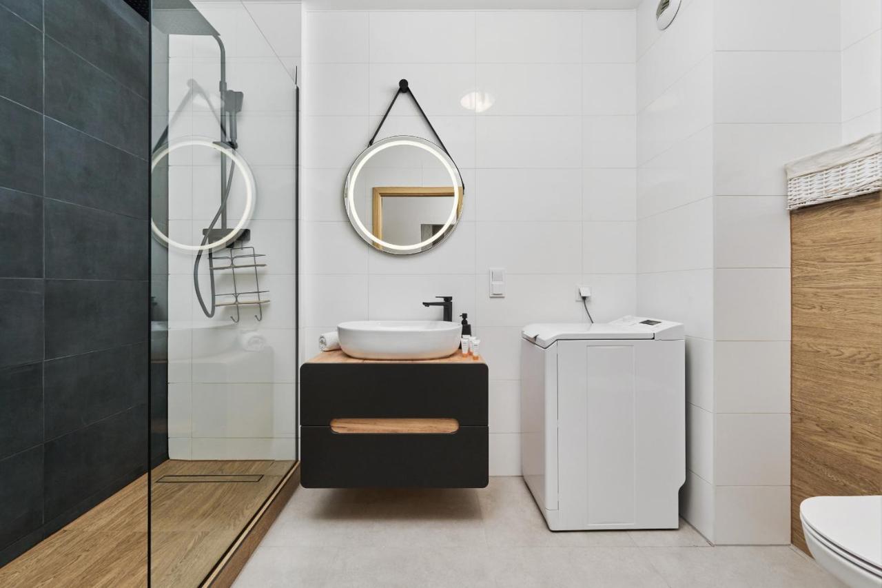 Nowa Manufaktura Apartment Wroclaw Krzyki By Noclegi Renters ภายนอก รูปภาพ