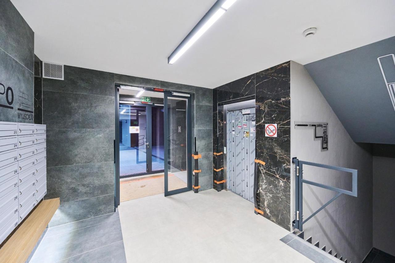 Nowa Manufaktura Apartment Wroclaw Krzyki By Noclegi Renters ภายนอก รูปภาพ