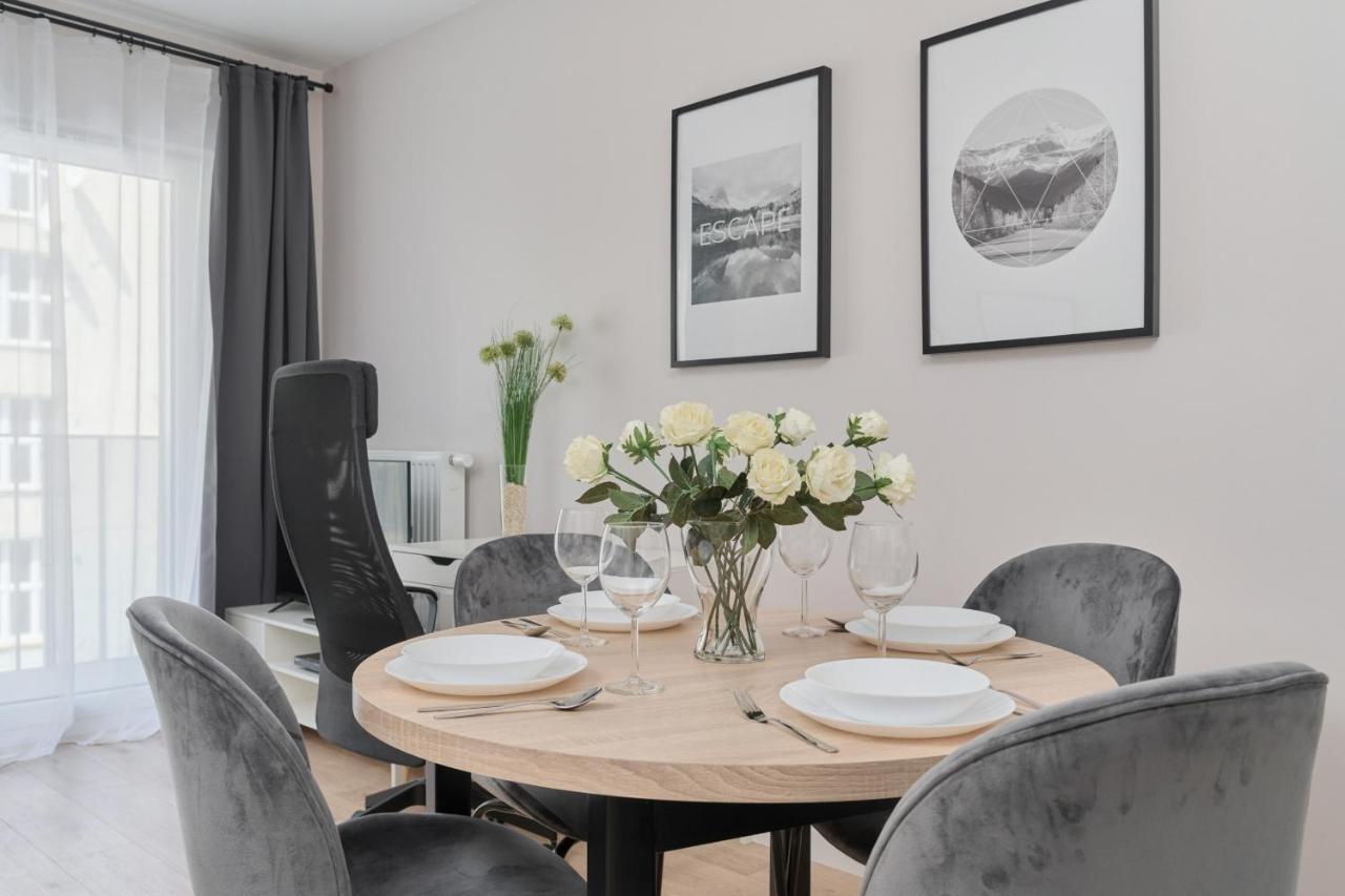 Nowa Manufaktura Apartment Wroclaw Krzyki By Noclegi Renters ภายนอก รูปภาพ